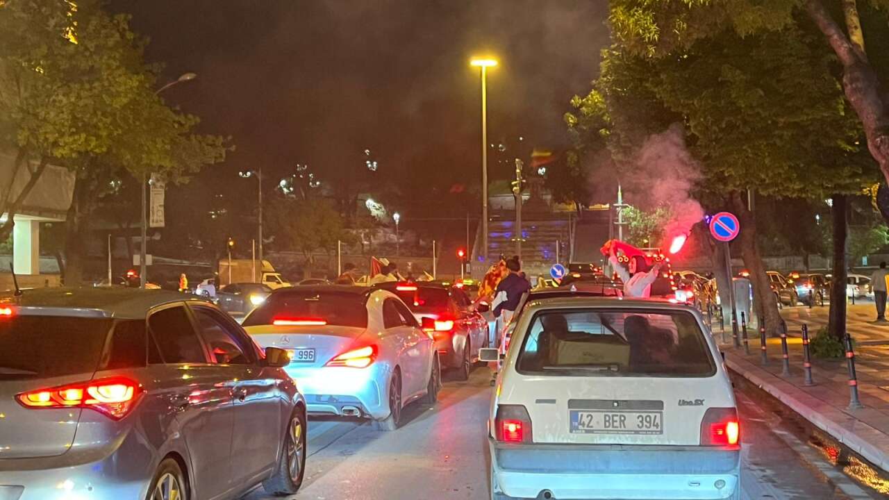Galatasaray şampiyon oldu, Konya’da taraftarlar sokağa döküldü 21